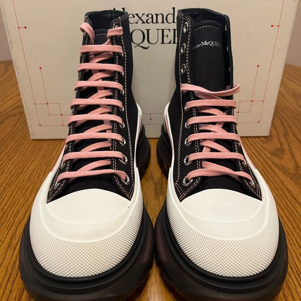Alexander McQueen Tread‎ Slick Boots